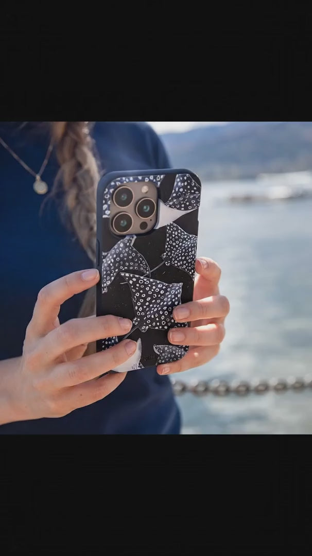 Black Midnight Rays iPhone 17 Pro Case - Product video demonstration